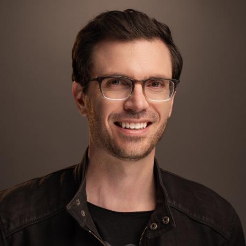 Chris Ruggiero headshot